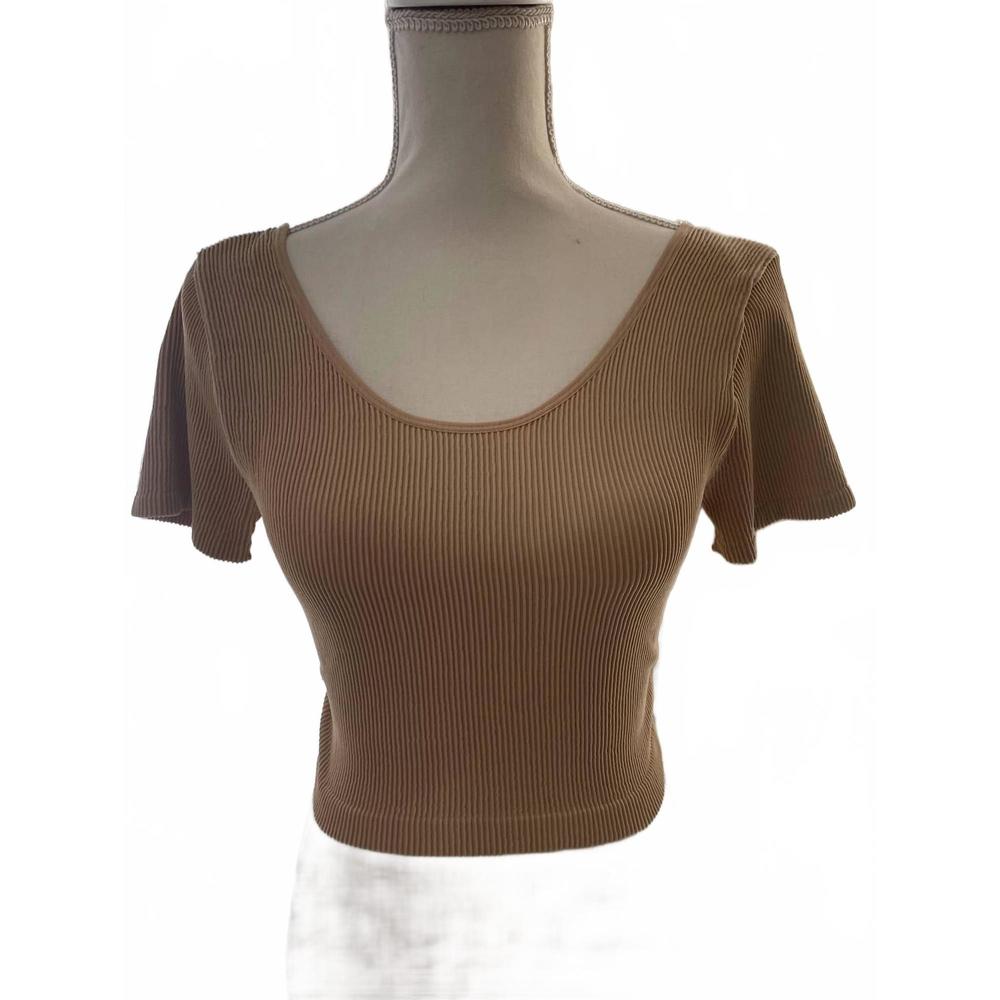 NEW ACTIVE BASIC short sleeve crop top in khaki
